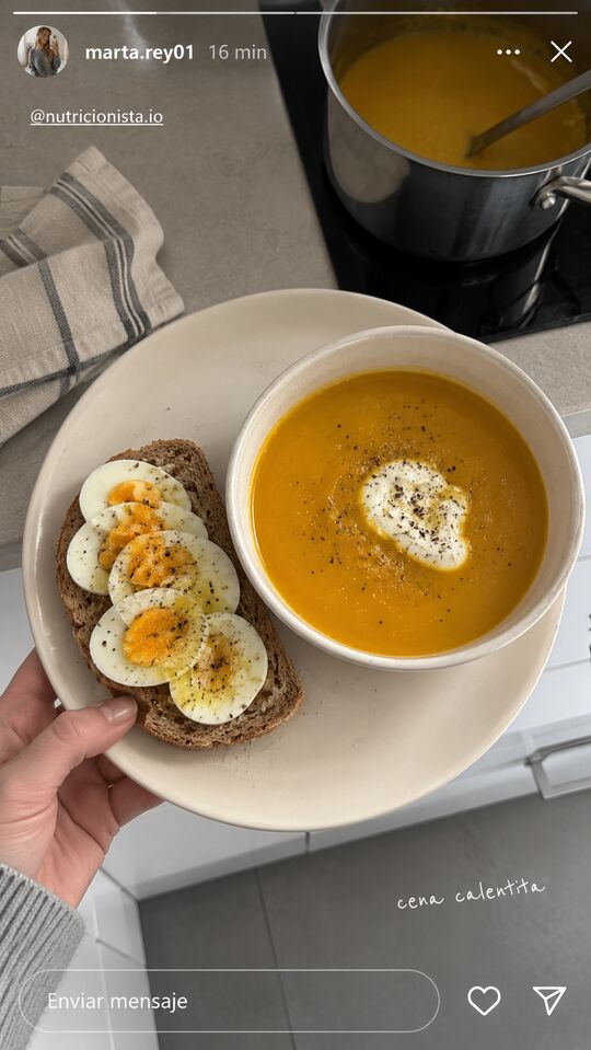Historia de Instagram: cena calentita